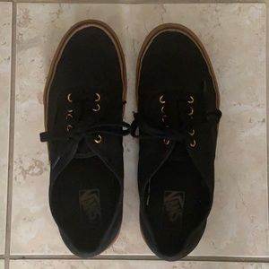 Men’s VANS: black with tan sole